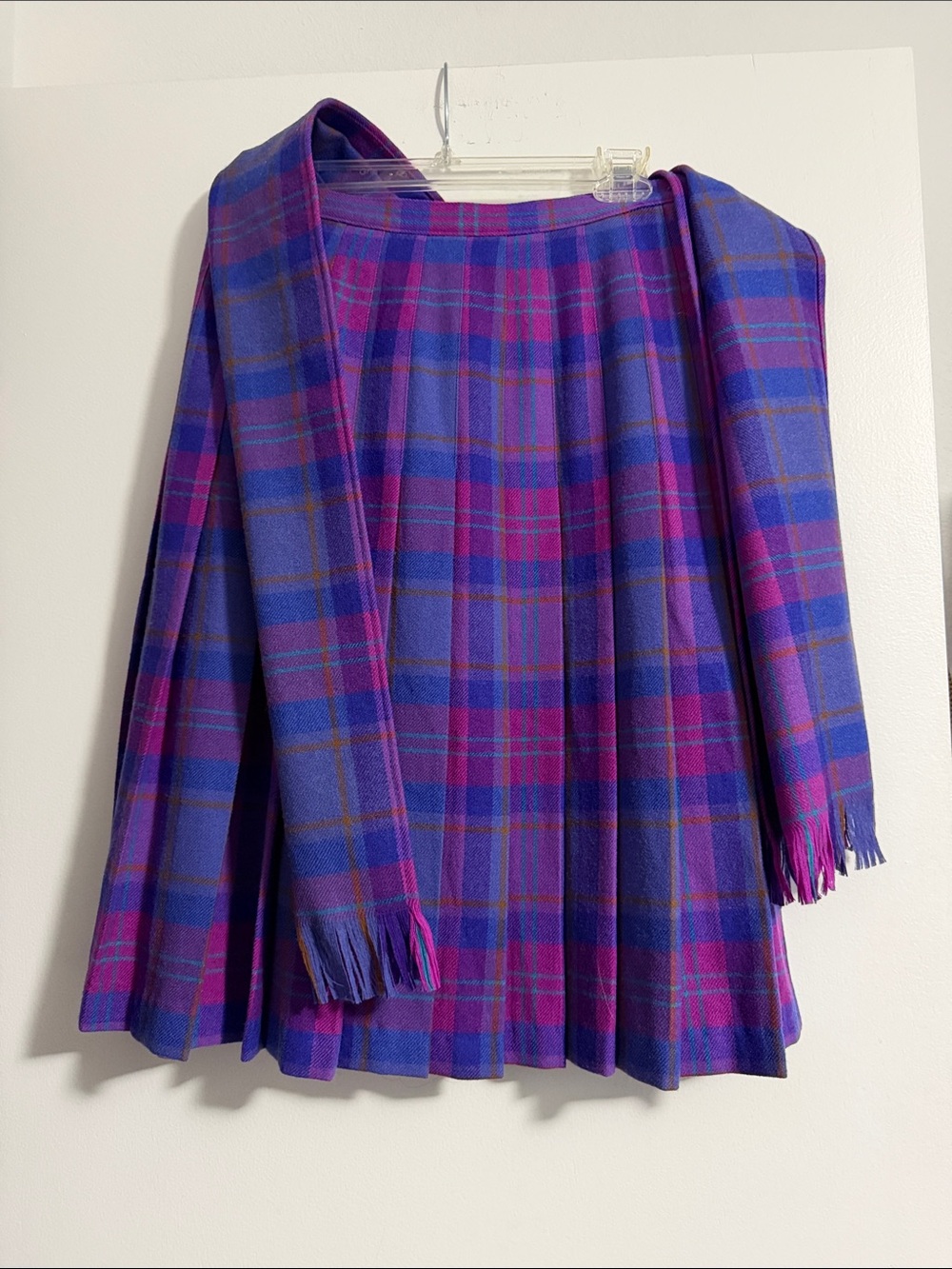 Pendleton Vintage Plaid Pleated Wool 23” Skirt Size 8 waist 28” Matching Scarf